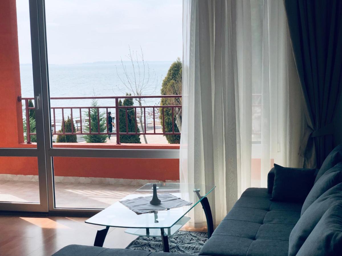 Beautiful Apartment Right By The Sea, Święty Włas Zewnętrze zdjęcie