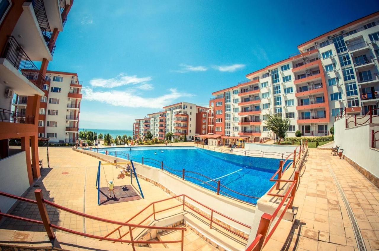 Beautiful Apartment Right By The Sea, Święty Włas Zewnętrze zdjęcie