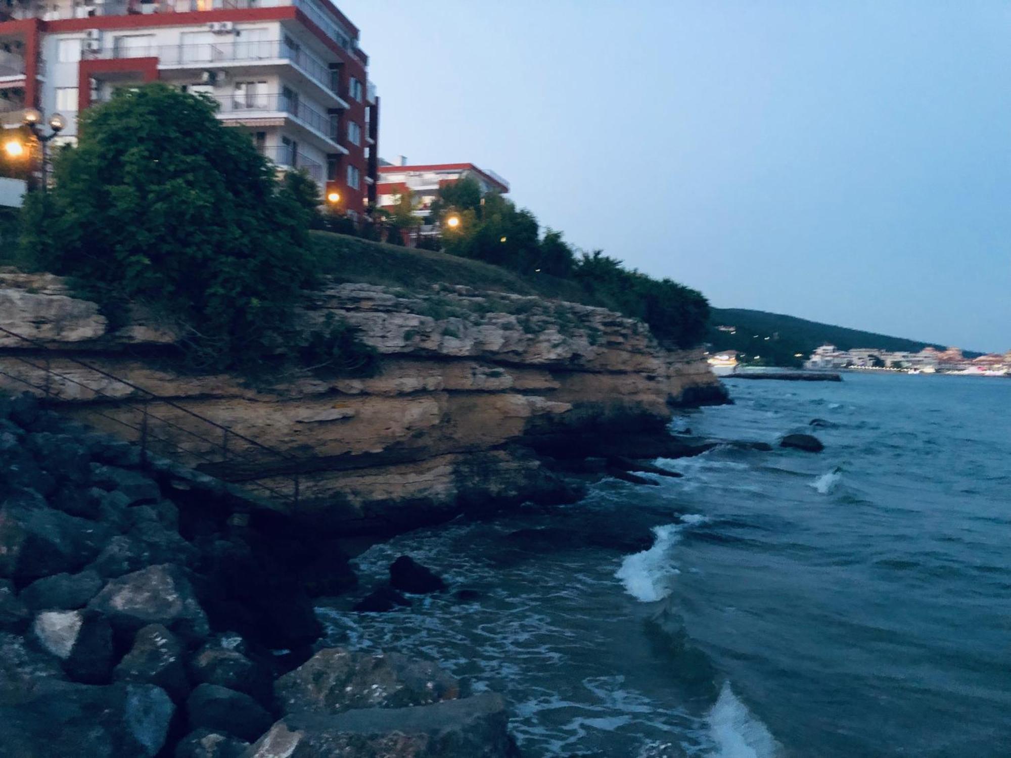 Beautiful Apartment Right By The Sea, Święty Włas Zewnętrze zdjęcie
